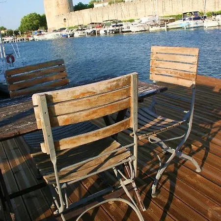 Péniche Poompui Hotel en barco *
